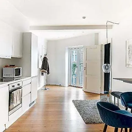 Fantastic Four-bedroom Centrally Located With A Roof Terrace Hotel