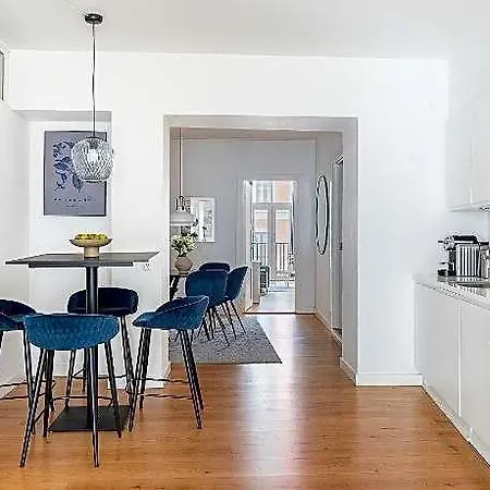 Fantastic Four-bedroom Centrally Located With A Roof Terrace Hotel