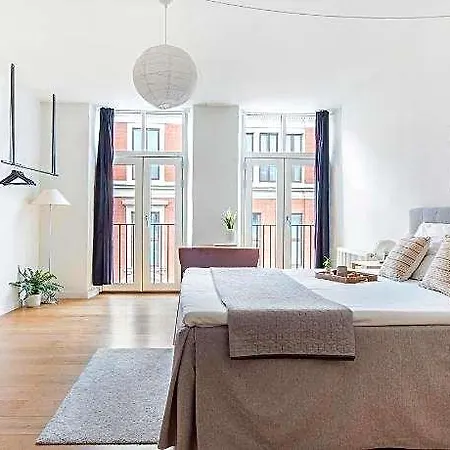 Fantastic Four-bedroom Centrally Located With A Roof Terrace Hotel