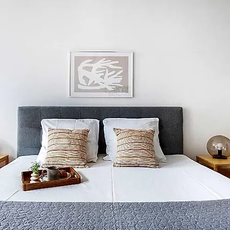 Fantastic Four-bedroom Centrally Located With A Roof Terrace فندق